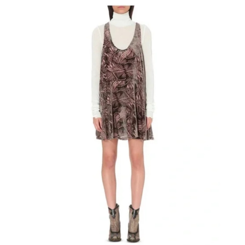 ❗️SOLD❗️NEW! Free People «Ellie» velvet mini dress✨ - Picture 2 of 7